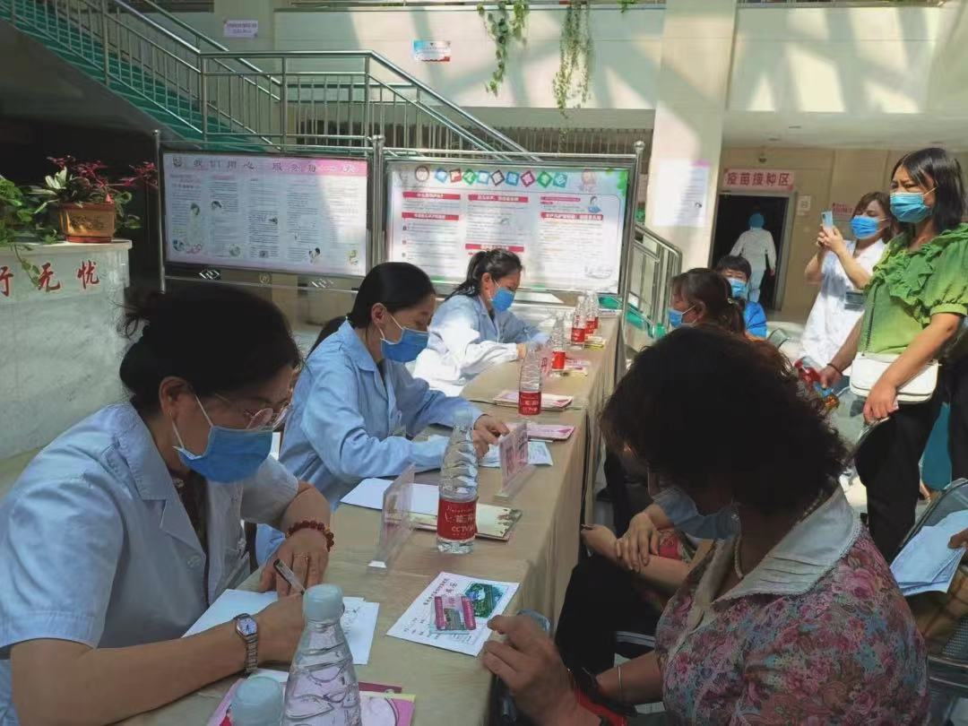 “我为群众办实事 为民体检促健康”--党群共建活动